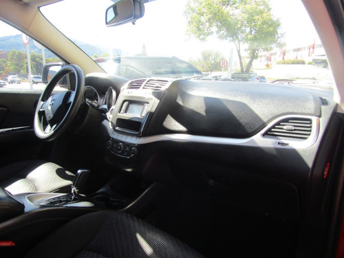Imagen 9 de 15 de Dodge Journey Se