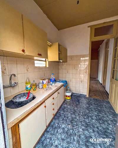 Casa Al Frente 3 Dormitorios Garaje Y Galpón Barrio Cerro