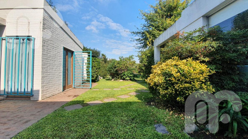 Imagen 17 de 30 de Venta Casa - Villa Elisa