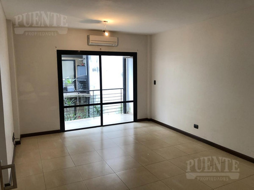 Imagen 2 de 9 de Departamento - Banfield Este