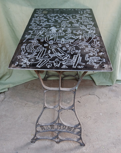 Mesa Con Pie De Máquina De Coser Tapa De Vidrio De Estufa (Usado)