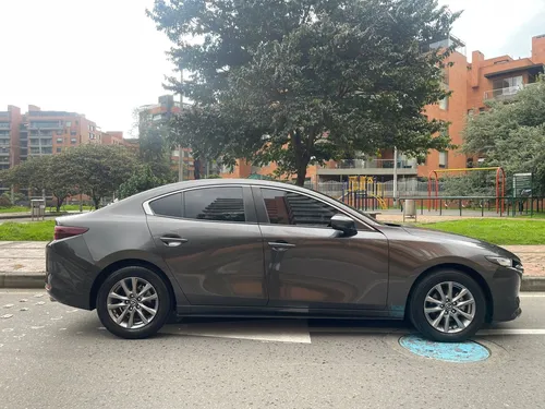Mazda 3 2.0 Touring AT full equipo