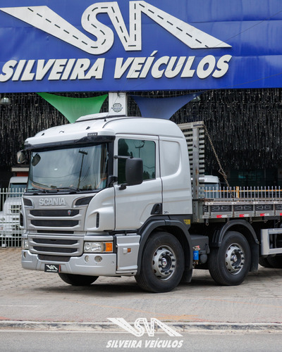 Scania P-310 - Ano: 2017 - 4o Eixo - Carroceria
