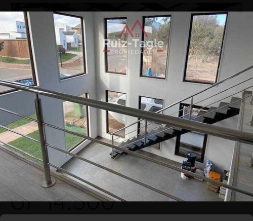 Imagen 3 de 26 de Venta De Maravillosa Casa En Mantagua.
