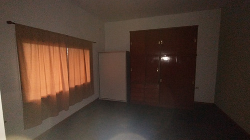 Imagen 19 de 20 de Casa Con Parque En Calle Gluck