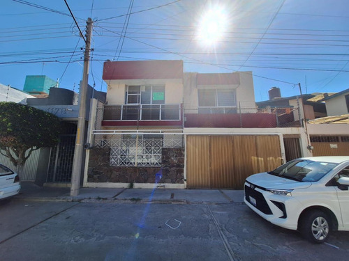 Casa En Venta En Las Reynas Irapuato Gto.