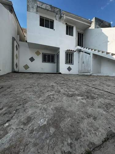 Casa En Conjunto Privado L.g.