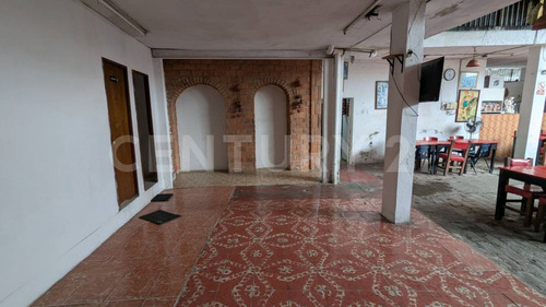 Local Comercial Con Casa Habitación En Venta, Col. Centro, Mazatlán, Sinaloa.