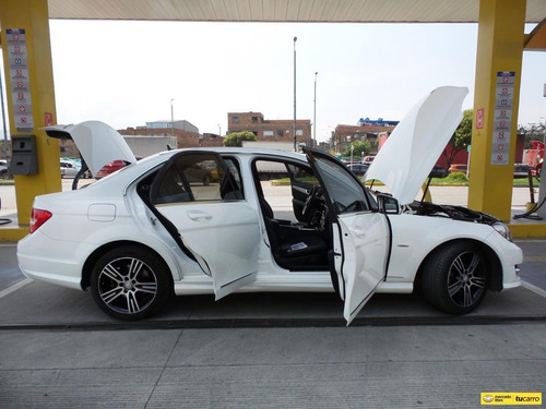 Imagen 15 de 25 de Mercedes Benz C 200 Cgi