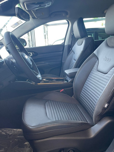 Imagen 10 de 17 de Jeep Commander