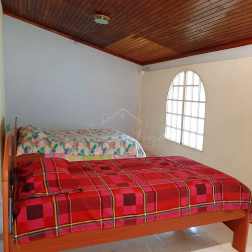 Se Vende!!! Espaciosa Casa En La Urbanización Palmarito Maracay Aragua