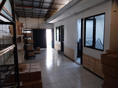 Oficinas Y Bodegas Gran Ubicación Cercano Barrio San Diego