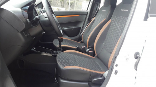 Imagem 6 de 10 de Kwid Outsider 1.0 Flex