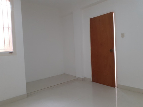 Imagen 3 de 9 de Apartamento Alquiler En Maracay