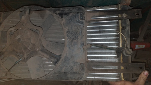 Imagen 2 de 2 de Radiador Con Electro Para Fiat 147