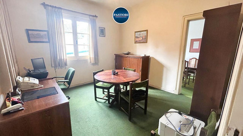 Venta En Block De Vivienda + Local En San Isidro
