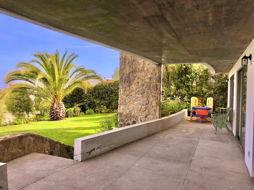 En Venta Interesante Y Sólida Casa En Costa Cachagua
