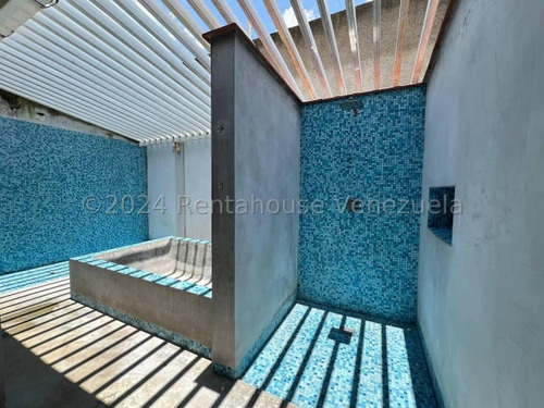 Casa De Campo En Venta En Sector Ojo De Agua El Castaño Remodelada Con Planta Electrica Piscina Y Sistema De Seguridad Kg:25-2941
