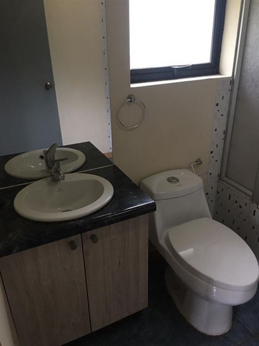 Casa En Venta De 2 Dorm. En Valdivia
