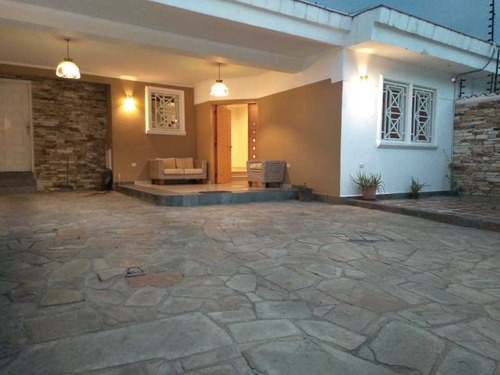 Imagen 6 de 30 de Casa En Venta. Urb. Andrés Bello. Maracay