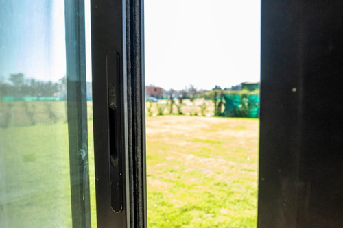 Imagen 11 de 19 de Puertos Escobar - Araucarias - Casa En Venta De 3 Dormitorios Con Dependencias Y Pileta