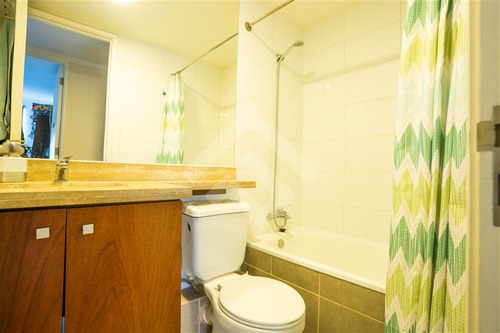 Departamento En Venta De 2 Dorm. En Las Condes