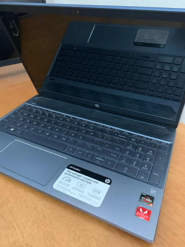 Laptop Hp Pavilion 8gb Ram, Procesador Amd Ryzen 5 3500u