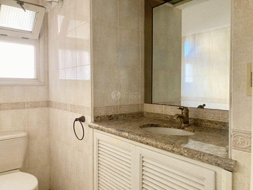 Venta Casa Con Renta Carrasco 4 Dormitorios Jardin Piscina Destino Vivienda Oficina Desarrollo Comer