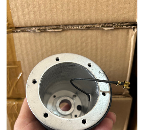 Cubo Volante Momo 70mm Fusca Até 1976 Estria Grossa