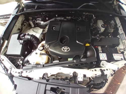 Imagen 9 de 10 de Toyota Hilux 4x2 Dc 2.4 Dx Tdi 6 M/t 2020