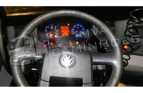 Imagem 9 de 15 de Caminhão Volkswagen 19-320 - 4x2 T