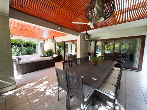 Gran Casa Con Piscina Y Jardines 5d+4b+5e - Las Pircas
