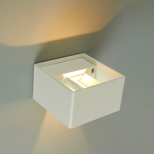 Imagen 2 de 7 de Luminaria Para Muro Exterior, Blanco 7.5w Luz Cálida