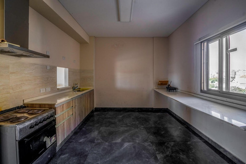 Departamento En Venta - 2 Dormitorios 2 Baños - Cochera - 95mts2 - Flores