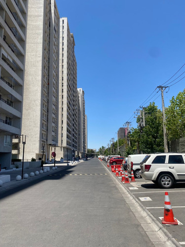 Arriendo Estacionamiento Una Cuadra Metro Camino Agricola L5