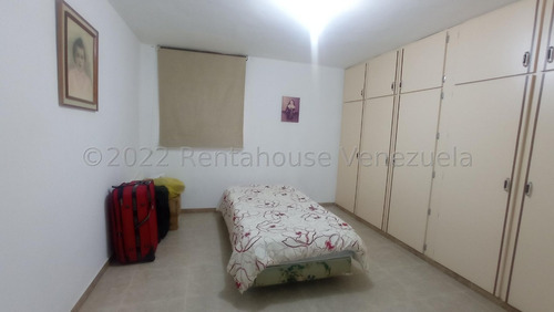 Imagen 10 de 11 de Apartamento En Venta Centro-maracay #22-28873 Km.