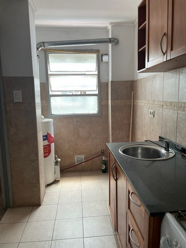 Imagen 2 de 10 de Oportunidad! Venta 2 Amb En Banfield. Inmejorable Ubicacion