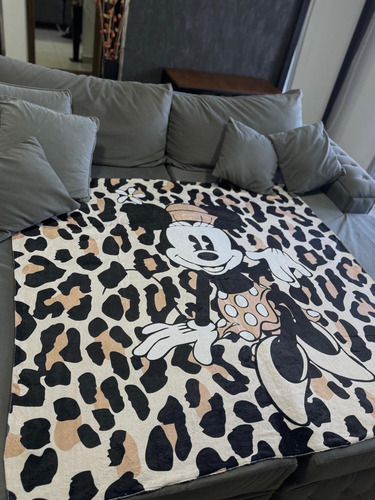Manta Animada Polar Soft Personajes Calidad Abrigo Marrón Minnie Print