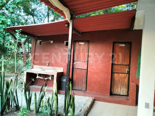 Se Renta Quinta Con Terraza En Km 1 Camino La Capacha, Colima