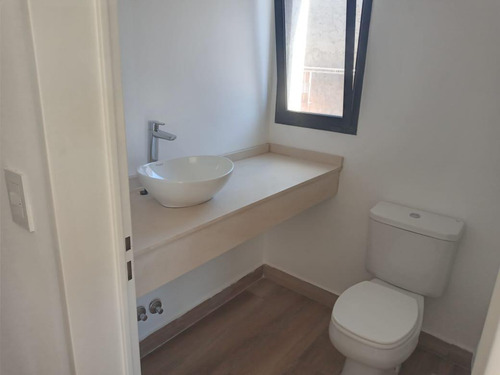 Imagen 11 de 15 de Casa De 4 Ambientes En Venta En Santa Elena, Pilar Del Este