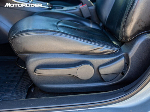 Imagen 19 de 25 de Nissan Sentra 1.8 Exclusive Cvt | Permuta / Financia