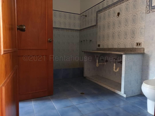 Imagen 9 de 14 de Townhouse En Venta En Barrio Sucre, Maracay 22-13334/ 0424-3392775