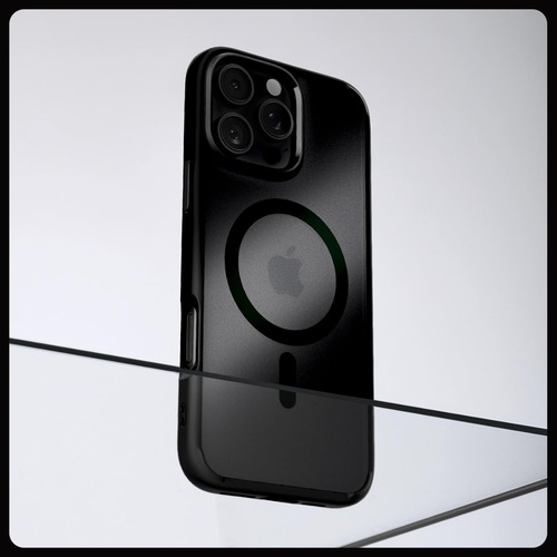 Capa Spigen Ultra Hybrid Magfit Para iPhone 16 Pro Max Frost