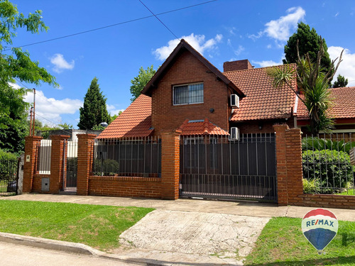 Casa 4 Ambientes En Venta Monte Grande C Parque