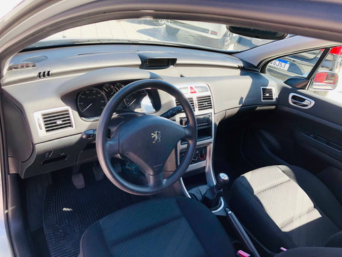 Peugeot 307 1.6 Presence Pack 16v Flex 4p Manual