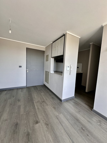 Arriendo Nuevo Metro Macul, 2 Dorm. Bodega. Estacionamiento.