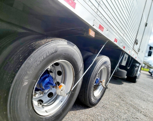 Imagem 8 de 15 de Volvo Vm 240