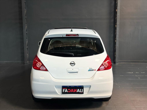 Nissan Tiida 1.8 SL 16V FLEX 4P AUTOMÁTICO
