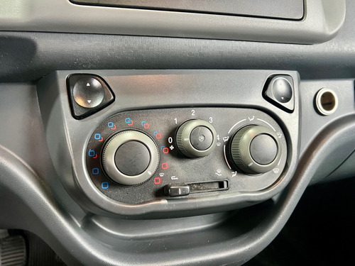 Fiat Fiorino 1.4 MPI FURGÃO ENDURANCE 8V FLEX 2P MANUAL