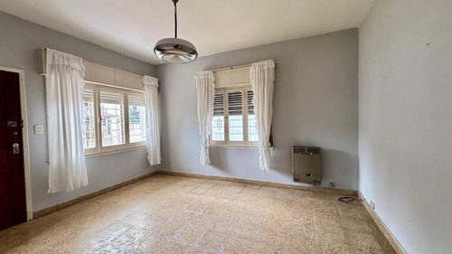 Venta Casa 3 Amb Parque 400 M2 Ezpeleta Este-impecable